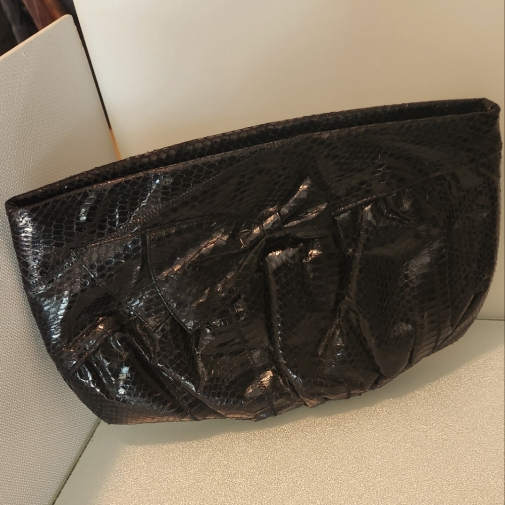 Lauren Alexandra vegan snakeskin 80s vintage black clutch with bow‎